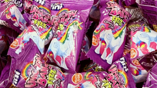 Produtos da marca Fini tiveram venda suspensa em Minas Gerais após questionamentos sobre rotulagem e design considerados inadequados para o público infantojuvenil - Imagem: Reprodução