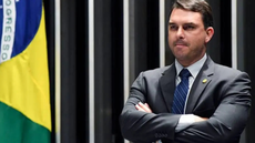Flávio Bolsonaro confirmou visita ao banqueiro Daniel Vorcaro após prisão do empresário pela Polícia Federal - Imagem: Reprodução