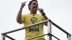 União Brasil e Progressistas indicam que devem manter neutralidade na disputa presidencial, afastando apoio nacional à pré-candidatura de Flávio Bolsonaro. - Imagem: Pablo Porciuncula / AFP