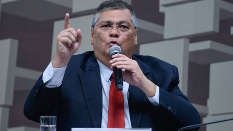 Ministro do STF, Flávio Dino relatou episódio envolvendo ameaça em aeroporto e pediu campanhas de conscientização contra o ódio político. - Imagem: Edilson Rodrigues / Agência Senado