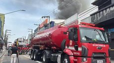 Fogo consome franquia da rede Lojas Torra em SP - Imagem: Reprodução / TV Globo / João Netto