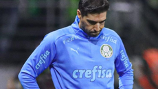 Treinador português enfrenta momento de pressão no comando do alviverde - Imagem: Wanderson Oliveira
