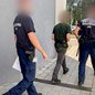 Polícia da Hungria encontrou restos humanos e materiais suspeitos na residência de auxiliar de enfermagem preso em Budapeste. - Imagem: Divulgação / Polícia da Hungria