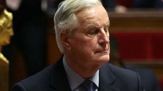 Michel Barnier renunciou após a Assembleia Nacional aprovar uma moção de censura - Imagem: Reprodução / X / @MailOnline
