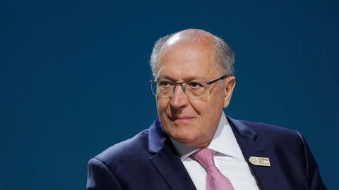 Após operação da CGU e PF, Alckmin afirma que o esquema de fraudes no INSS será encerrado e recursos serão recuperados para ressarcir aposentados - Imagem: REUTERS/Maxim Shemetov
