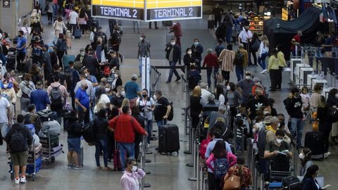 Furacão causa cancelamento de voos do Brasil para Orlando - Imagem: reprodução grupo bom dia