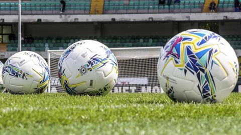 Investigação em Milão revela rede de prostituição de luxo com empresários e cita dezenas de jogadores do futebol europeu - Imagem: Reprodução