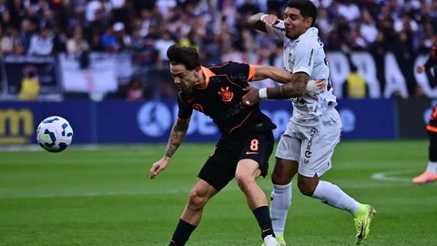Galeano no jogo contra Corinthians - Foto: Renato Gizii/E.Fotografia/Gazeta Press