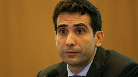 Fake news sobre Galípolo afeta a cotação do dólar e preocupa a economia - Imagem: Reprodução /José Cruz / Agência Brasil