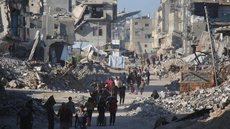 Com 1,6 milhão de crianças a serem vacinadas, Unicef enfrenta dificuldades devido a itens retidos na alfândega - Imagem: Reprodução / X / @Metropoles