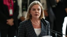 O comentário de Lula sobre a beleza de Gleisi Hoffmann levanta questões sobre machismo e a evolução do feminismo na sociedade. - Imagem: Reprodução | Agência Brasil