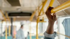 Governo de SP disponibiliza transporte gratuito para candidatos do Enem - Imagem: Reprodução / Freepik