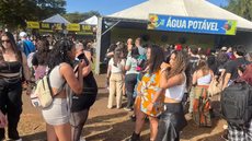 Governo federal define distribuição gratuita de água em eventos - Imagem: Reprodução / G1 / Lucas Zanetti