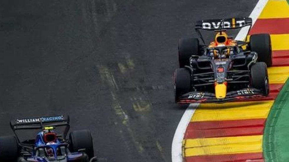 GP da Bélgica: Verstappen quase bate com Latifi nos boxes - Imagem: reprodução grupo bom dia