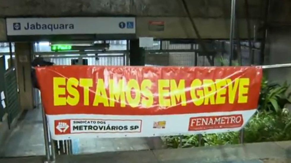 Greve do metrô de São Paulo faz preços dos carros de aplicativo subirem mais que o dobro - Imagem: reprodução / TV Globo