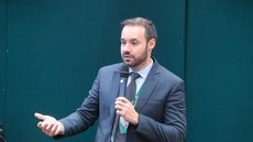 Diretor-geral da Câmara, Guilherme Brandão recebeu quase R$ 23 mil em horas extras em um único mês - Imagem: Bruno Spada/Câmara dos Deputados
