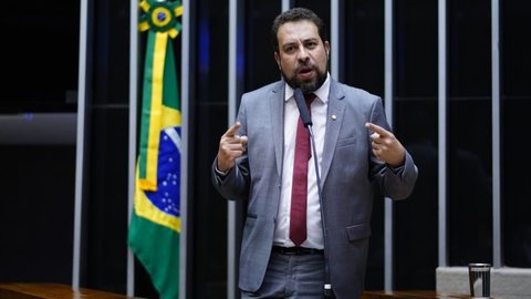 Deputado Federal Guilherme Boulos (PSOL) na Câmara dos Deputados - Imagem: reprodução/Câmara dos Deputados