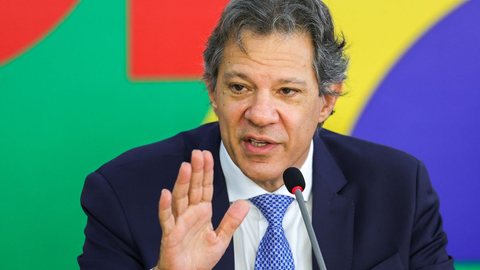 Haddad afirma inclusão do Pé-de-Meia e do vale-gás no orçamento da educação - Imagem: Reprodução / Agência Brasil / Fabio Rodrigues-Pozzebom