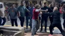 Confronto entre participantes e integrantes do MBL marcou evento realizado na Unicamp na noite desta quinta-feira (02). - Imagem: Reprodução/Gabriel Pitor/g1