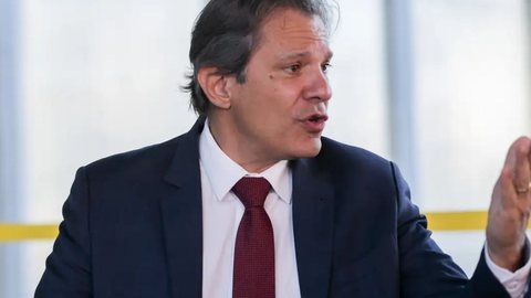 Ministro destaca redução do desemprego e eliminação do Mapa da Fome, apesar das tensões políticas atuais - Imagem: Reprodução / José Cruz / Agência Brasil