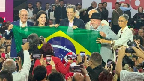 Evento também oficializou candidaturas proporcionais e contou com discursos de Lula, Marina Silva e Simone Tebet - Imagem: Reprodução/Marcello Carvalho/g1