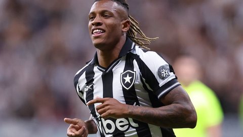 Danilo segue no Botafogo após atingir limite de partidas no Brasileirão - Imagem: Reprodução/Vítor Silva/BFR