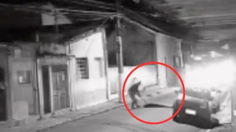 VÍDEO forte flagra homem arrastando mulher pela rua, após agressões - Imagem: reprodução O Tempo