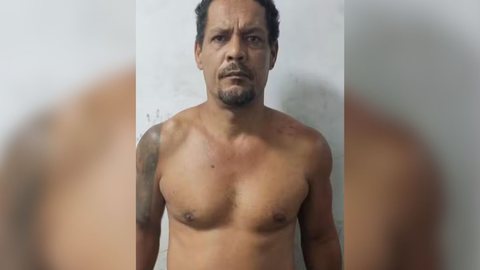 Edvan Pinto de Moura, foi detido após atacar a mulher com uma enxada durante uma discussão - Imagem: Divulgação / Polícia Civil