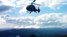 VÍDEO - homem despenca durante escalada e é socorrido de helicóptero - Imagem: reprodução redes sociais