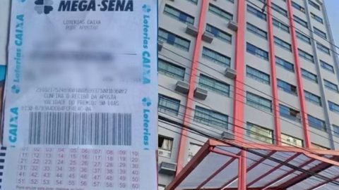 Um homem foi encontrado morto no quarto de um hotel no Paraná, com o bilhete premiado da Mega-Sena. - Imagem: reprodução I Freepik e UOL