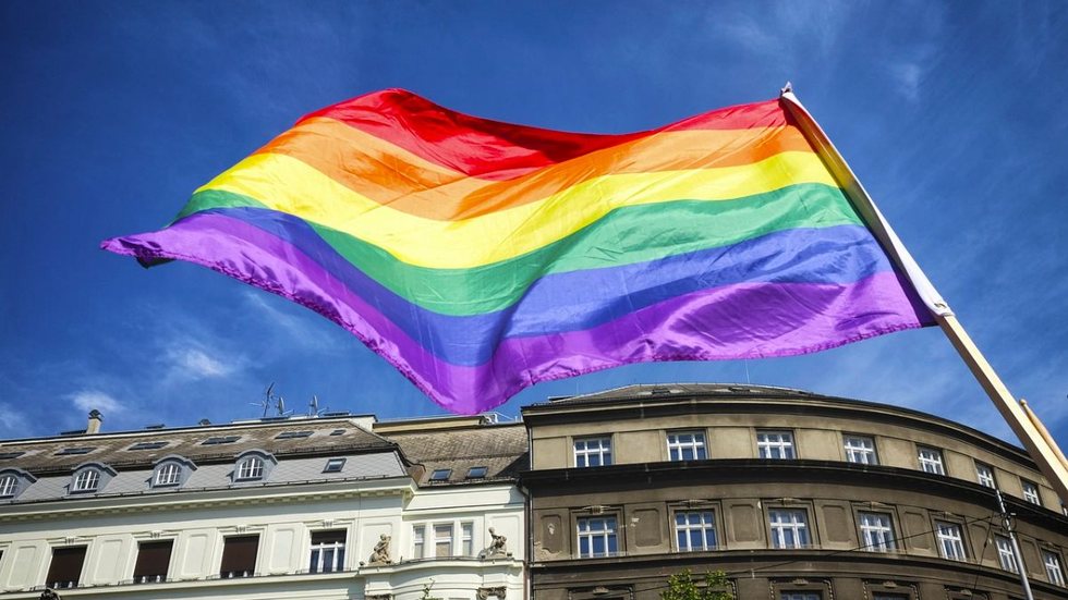 Primeira pessoa é acusada de "homossexualidade agravada" e pode receber pena de morte - Imagem: reprodução Pixabay