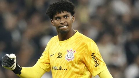 Hugo em jogo do Corinthians - Reprodução/ The Sporting News