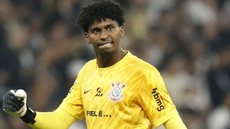 Hugo em jogo do Corinthians - Reprodução/ The Sporting News