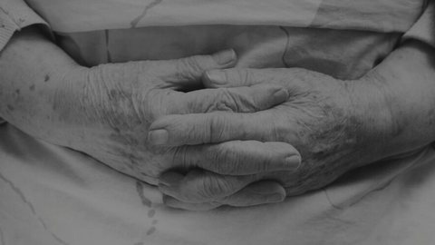 Idosa de 84 anos é vítima de estupro em Maceió - Imagem: Reprodução / Freepik