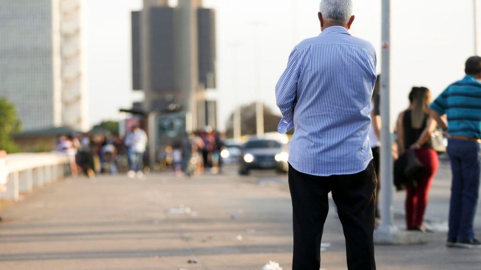 Policiais civis deflagram operação de combate a crime contra idosos - Imagem: Reprodução | Agência Brasil via Grupo Bom Dia