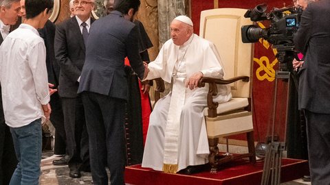 Ricardo Nunes se encontra com Papa Francisco - Imagem: Divulgação / SECOM