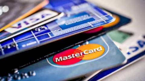 Cartões de Crédito. - Imagem: Reprodução | Daniel Acker/Bloomberg