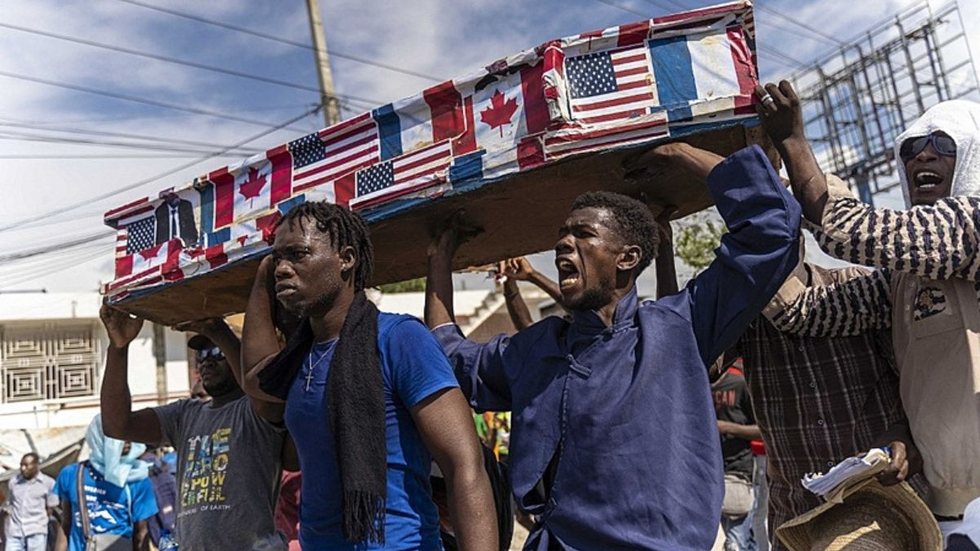 EUA ordenam saída urgente de funcionários do Haiti. - Imagem: Reprodução |  Richard Pierrin - Twitter