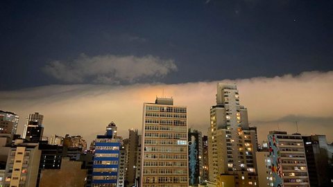 Pegue o guarda-chuva! São Paulo deve ter fim de semana com fortes temporais. - Imagem: Reprodução | ClimaTempo / Vinícius Lucyrio