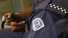 Uma policial militar de 33 anos foi vítima de assalto e agressão na Baixada Santista, com arma e documentos roubados - Imagem: Reprodução | X (Twitter) - @IgoEstrela