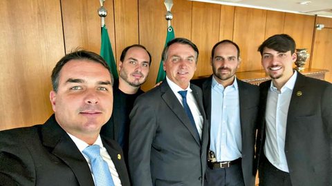 Família Bolsonaro. - Imagem: Reprodução | Instagram - @flaviobolsonaro