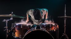 A primeira edição do Bateras Beat Music Awards promete ser uma festa de gala com grandes nomes da música presente. - Imagem: Reprodução / Freepik