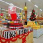 Supermercado com decoração natalina. - Imagem: Reprodução | Pinterest