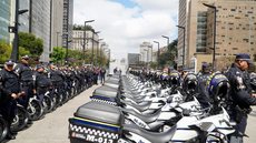 ​​Motocicletas da GCM equipadas com câmeras inteligentes iniciam patrulhamento pelas ruas de São Paulo - Imagem: Divulgação / Sergio Barzaghi/Secom