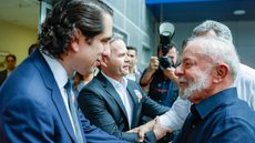 Presidente Lula recebe Jorge Pinheiro Koren de Lima, CEO da Hapvida, e Gustavo Ribeiro, vice-presidente da companhia - Imagem: Divulgação