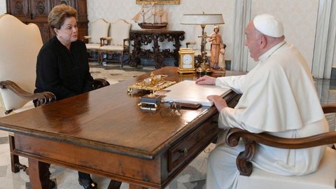 Dilma Rousseff e Papa Francisco. - Imagem: Divulgação / Vatican Media