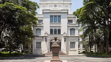 Após a revogação da expulsão, a USP reafirma sua decisão de expulsar o aluno, que alega ser alvo de perseguição política por suas convicções. - Imagem: Divulgação / USP