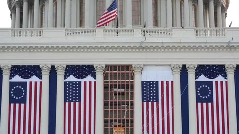 Com mais de 100 decretos planejados, Trump busca restaurar a soberania dos EUA e corrigir erros da administração Biden - Imagem: Reprodução | X (Twitter) - @AFPnews