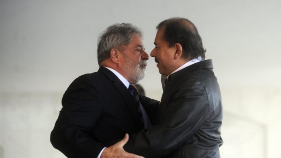 Lula e Daniel Ortega. - Imagem: Reprodução | EFE / Fernando Bizerra Jr.
