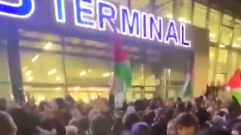 Incidente de caça a judeus leva ao fechamento de aeroporto na Rússia - Imagem: Reprodução | Twitter
